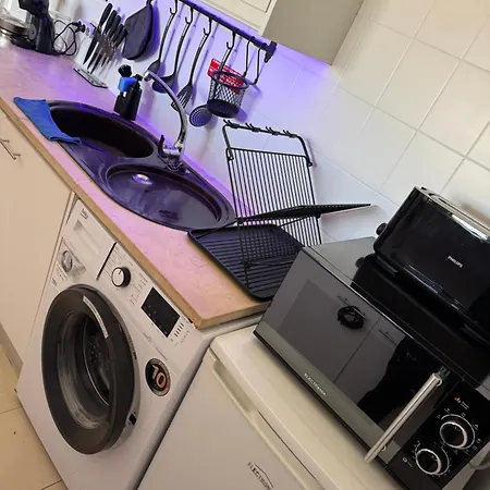 Апартаменты Cozy Sea View With Balcony & Access Албуфейра