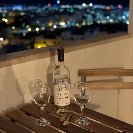 Cozy Sea View With Balcony & Access Apartamento